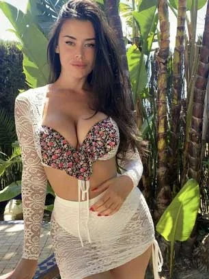 Female Escorts in Yash Palace  Hotel Hotel